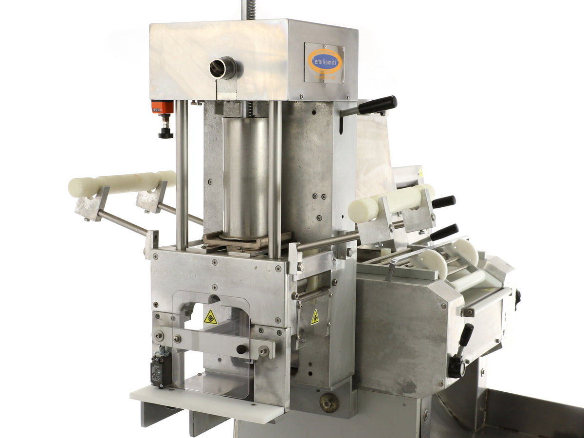 The Capitani Universal 85 Super